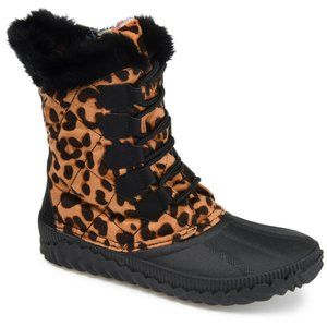 Journee Collection POWDER Leopard Duck Toe Boots Sz 9